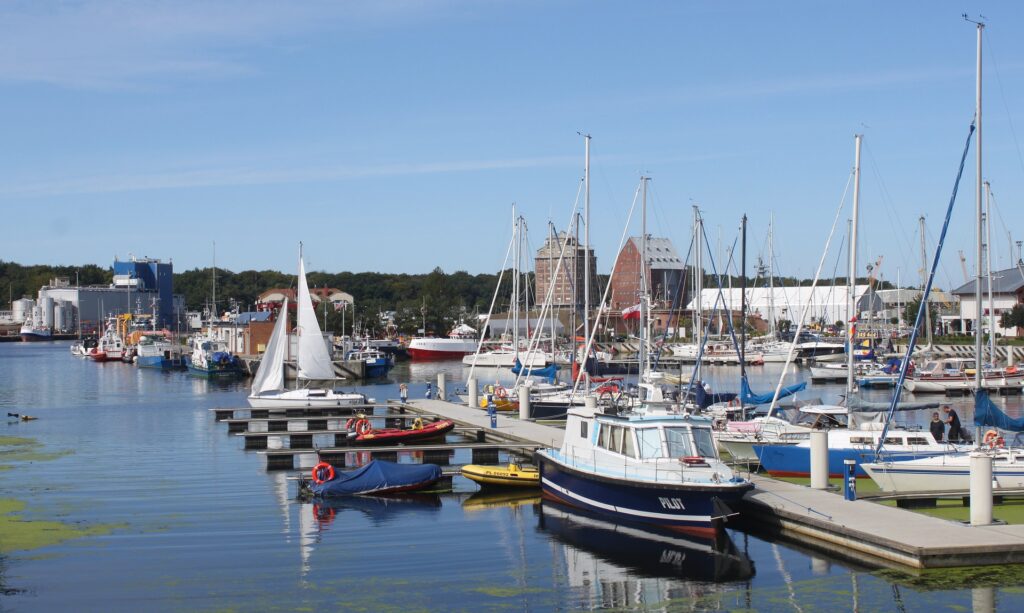 Port Kołobrzeg